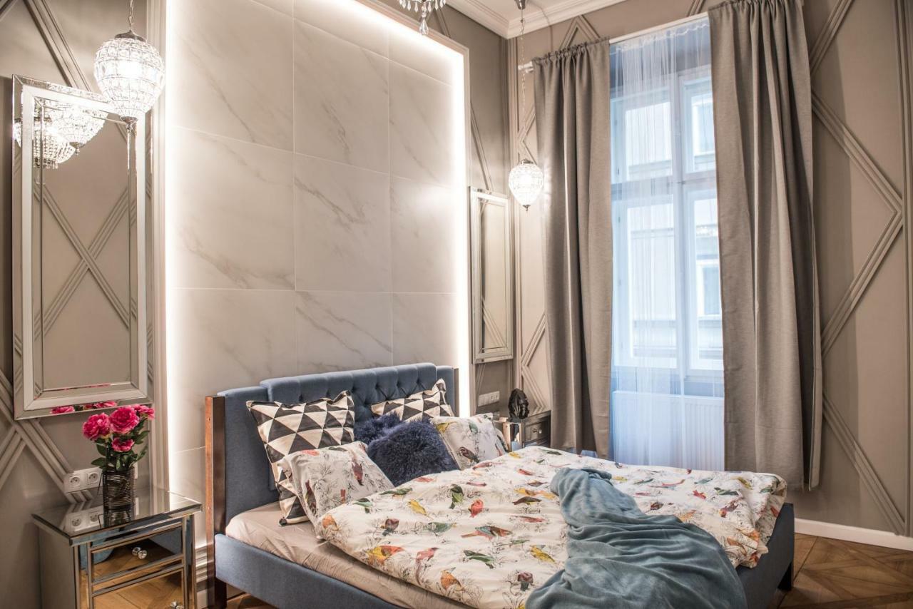 Dali Wenceslas Square Apartment Prague Luaran gambar