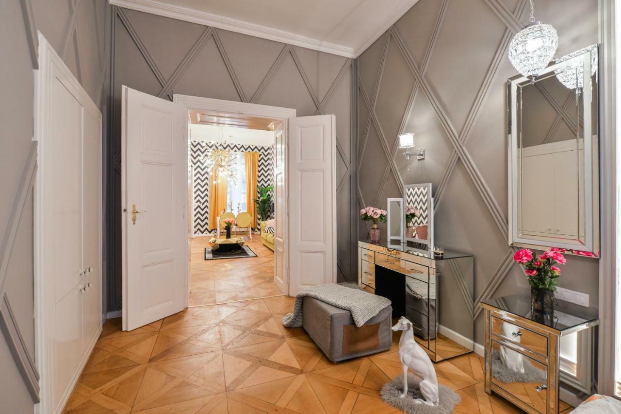 Dali Wenceslas Square Apartment Prague Luaran gambar