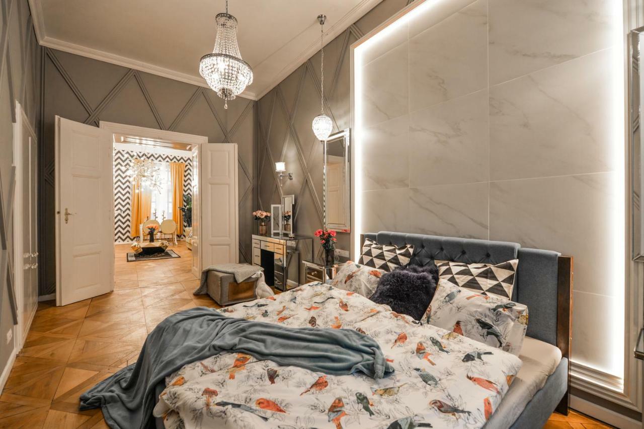 Dali Wenceslas Square Apartment Prague Luaran gambar