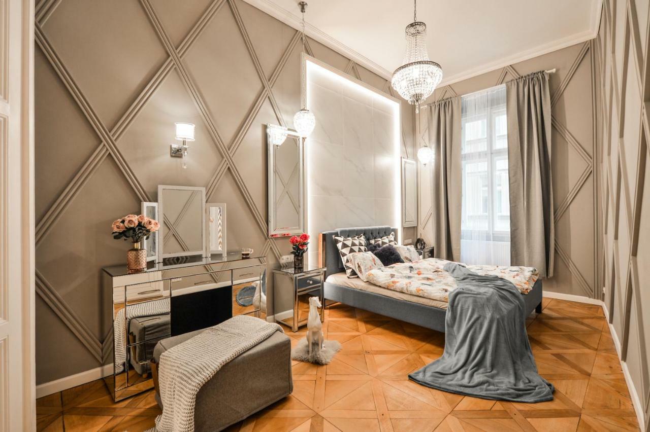 Dali Wenceslas Square Apartment Prague Luaran gambar