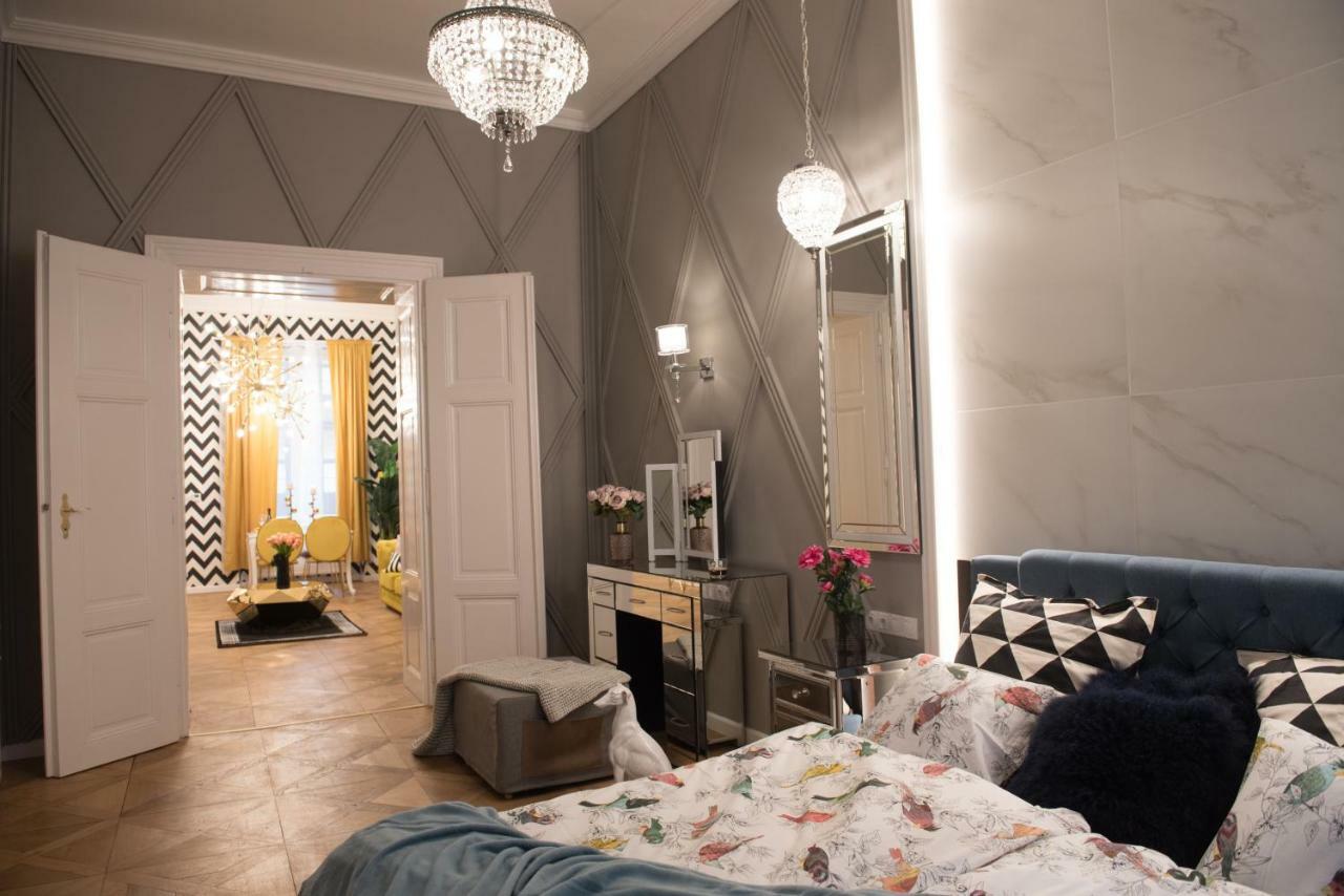 Dali Wenceslas Square Apartment Prague Luaran gambar